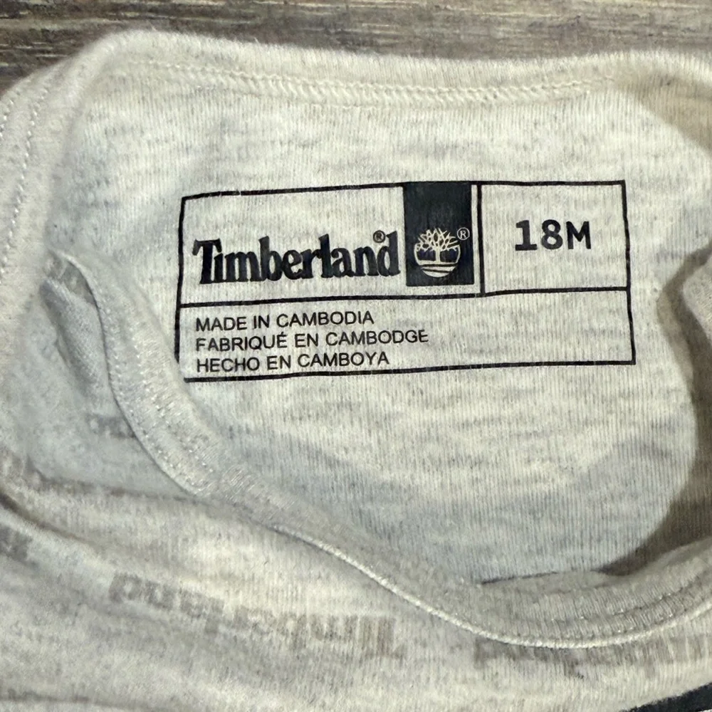 Timberland Gray Patterned Baby Onesie Sz(18months) - Picture 4 of 4